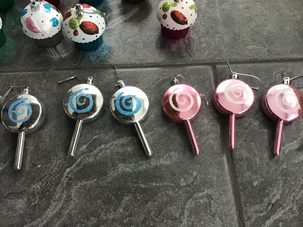 70 Kerstballen/kerstversiering/kersthangers: ijsjes, cupcakes, lolly’s
