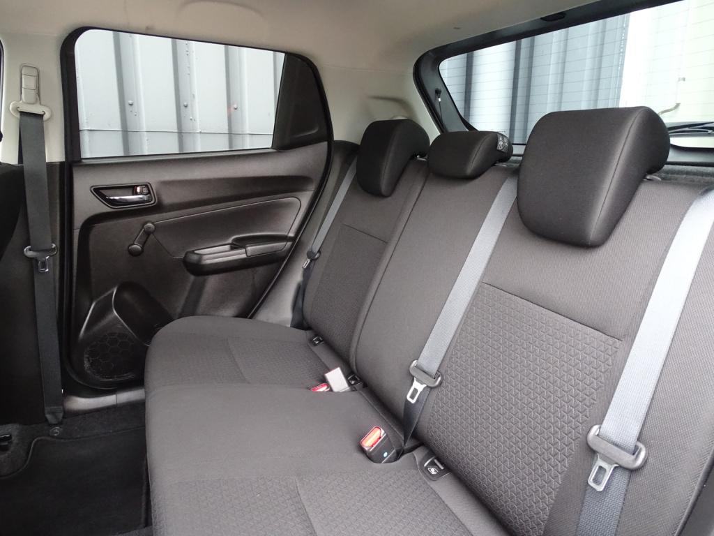 Suzuki Swift 1.2 select automaat | navi | bluetooth