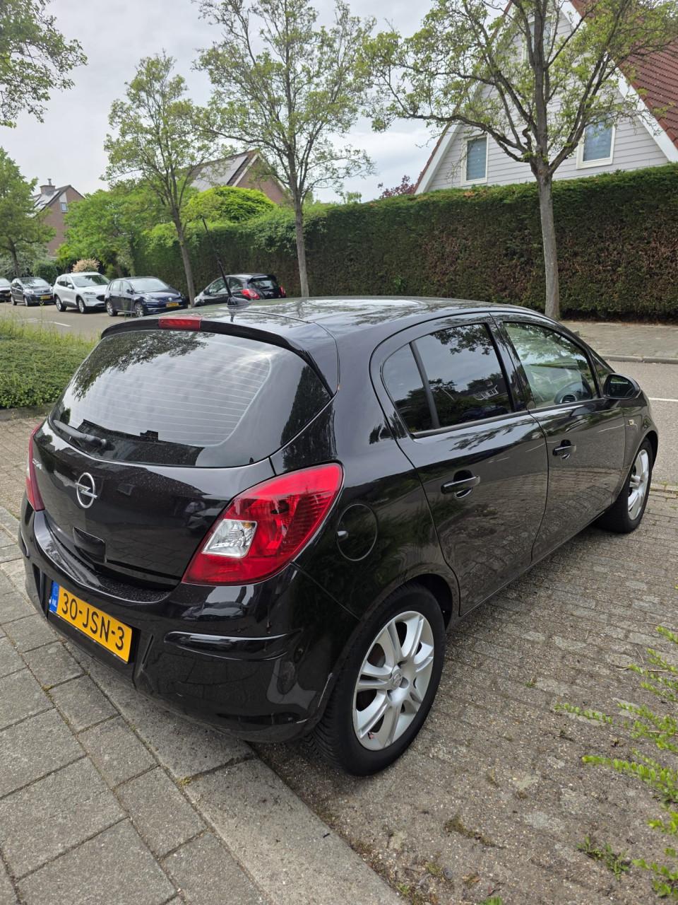 Opel corsa benzine
