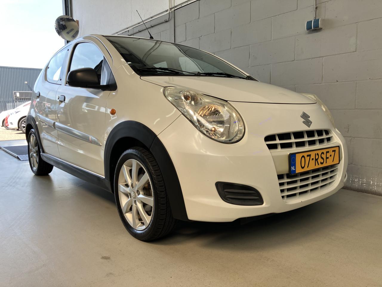 Sportieve Suzuki Alto Silver-line