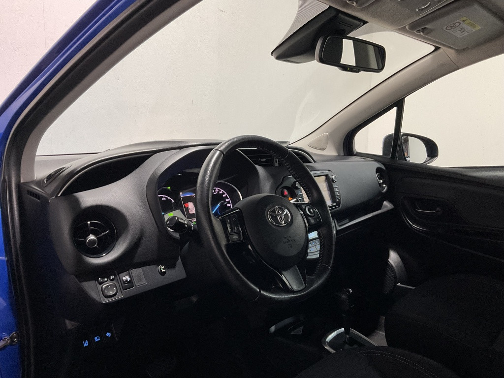 Toyota Yaris 1.5 hyb. aspiration | navi | keyless | camera |