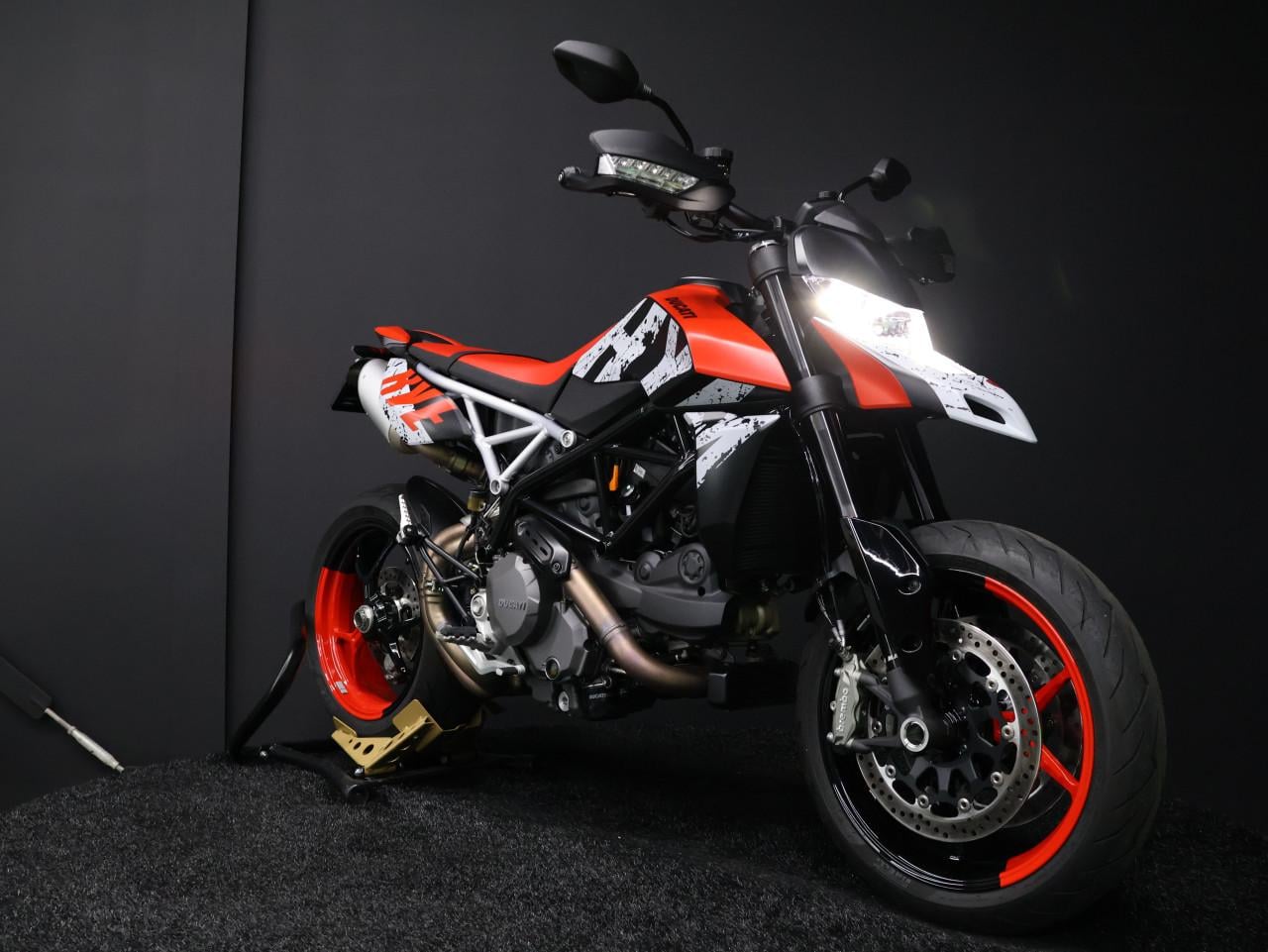HYPERMOTARD 950 RVE | BTW Motor