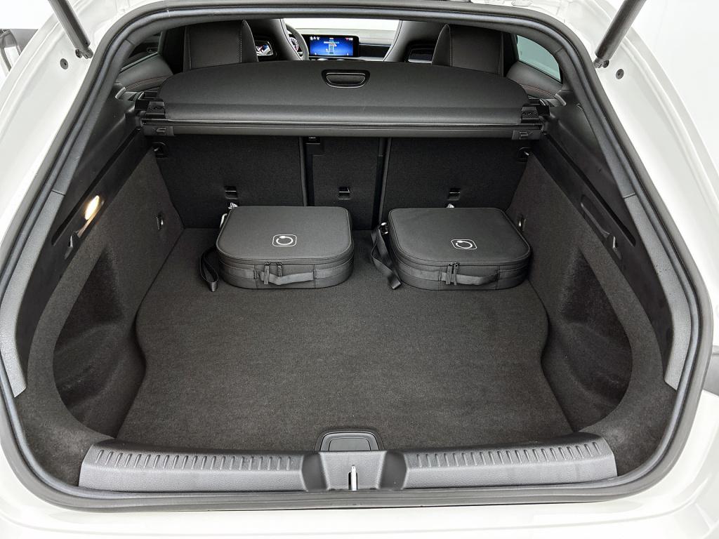 Mercedes-Benz Cla shooting brake 250 e business solution amg | nightpakket 