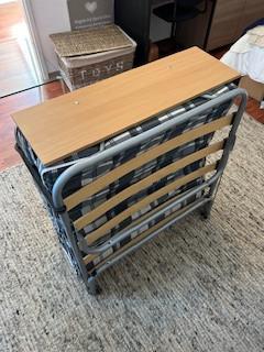 Inklapbaar eenpersoons bed