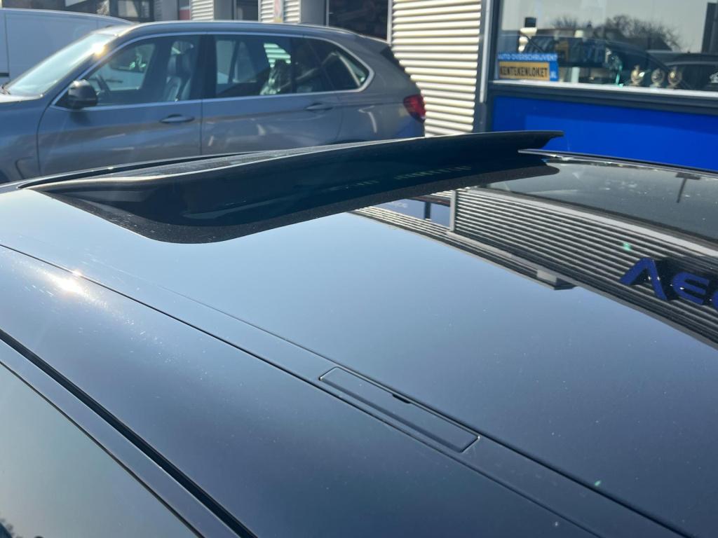Porsche Panamera schuif/kanteldak, leer, navi, afn. trekhaak enz...