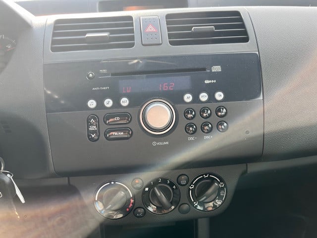 Suzuki swift 1.5 exclusive airco nap logisch