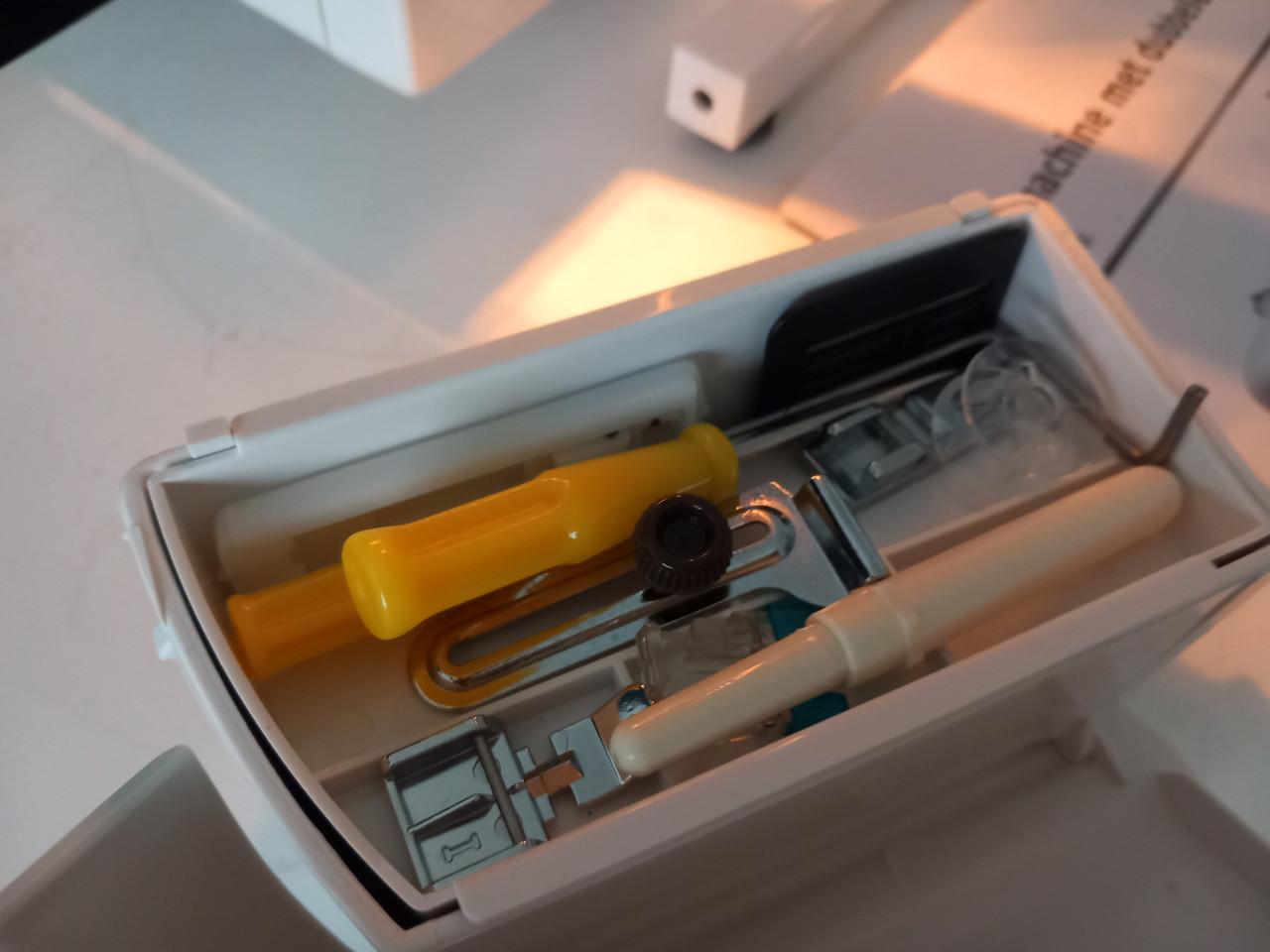 LIFE naaimachine(nog nieuw!!!)