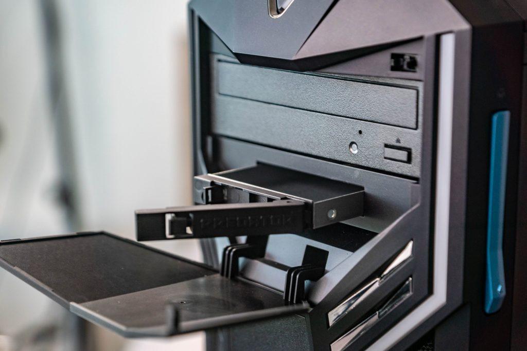 Game PC & RTX & SSD/HDD 1512GB & i7-9700 8 Core & Wi-Fi & 16GB Predator!