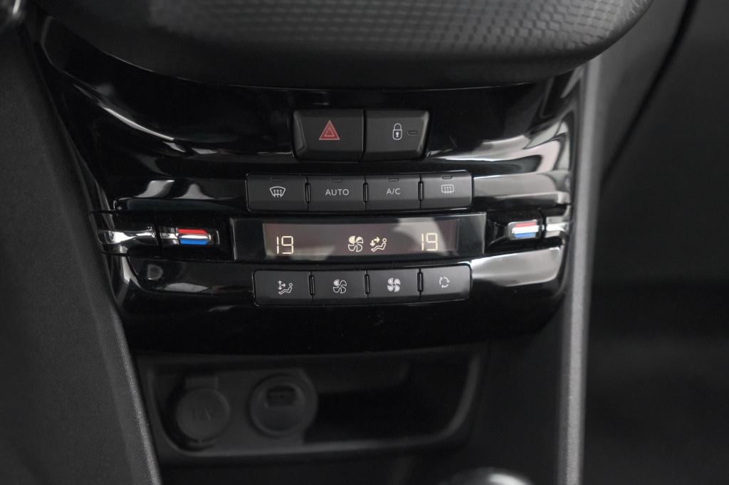 Peugeot 208 puretech 82 blue lease allure | parkeersensoren | climate contr