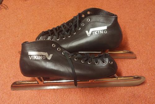 Schaatsen Noren  merk Viking  maat 42