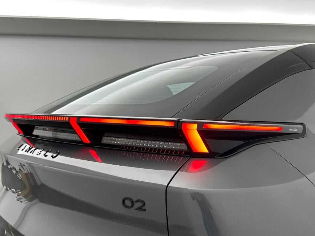 Lynk & Co 02 core 66kwh 272pk| 1600kg trekg| pano|adap.cruise| carplay | ac