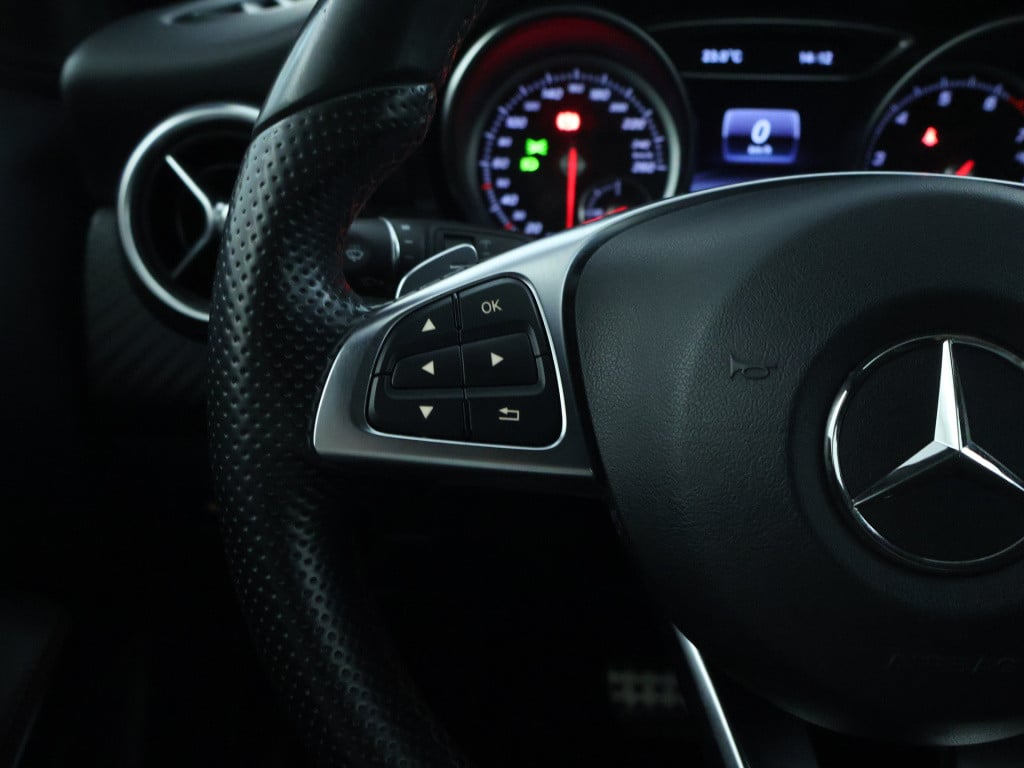 Mercedes-Benz A-Klasse 180 business solution amg | cruise control | stoelve