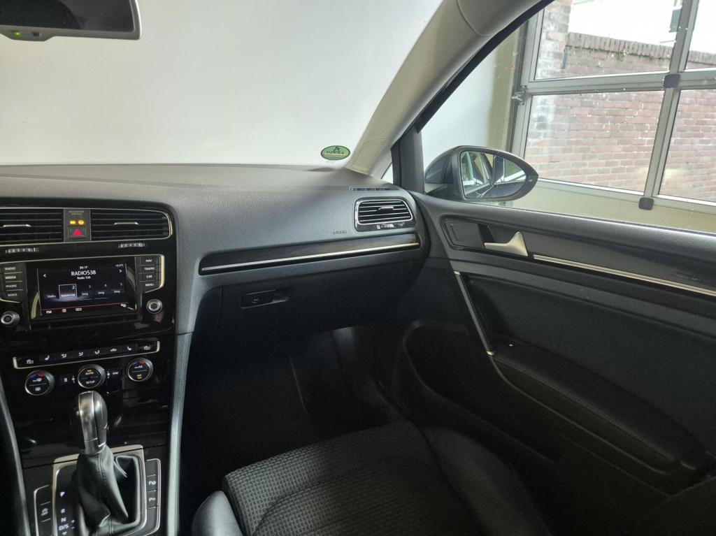 Volkswagen Golf 1.4 tsi act highline / automaat / massagestoel / standkache