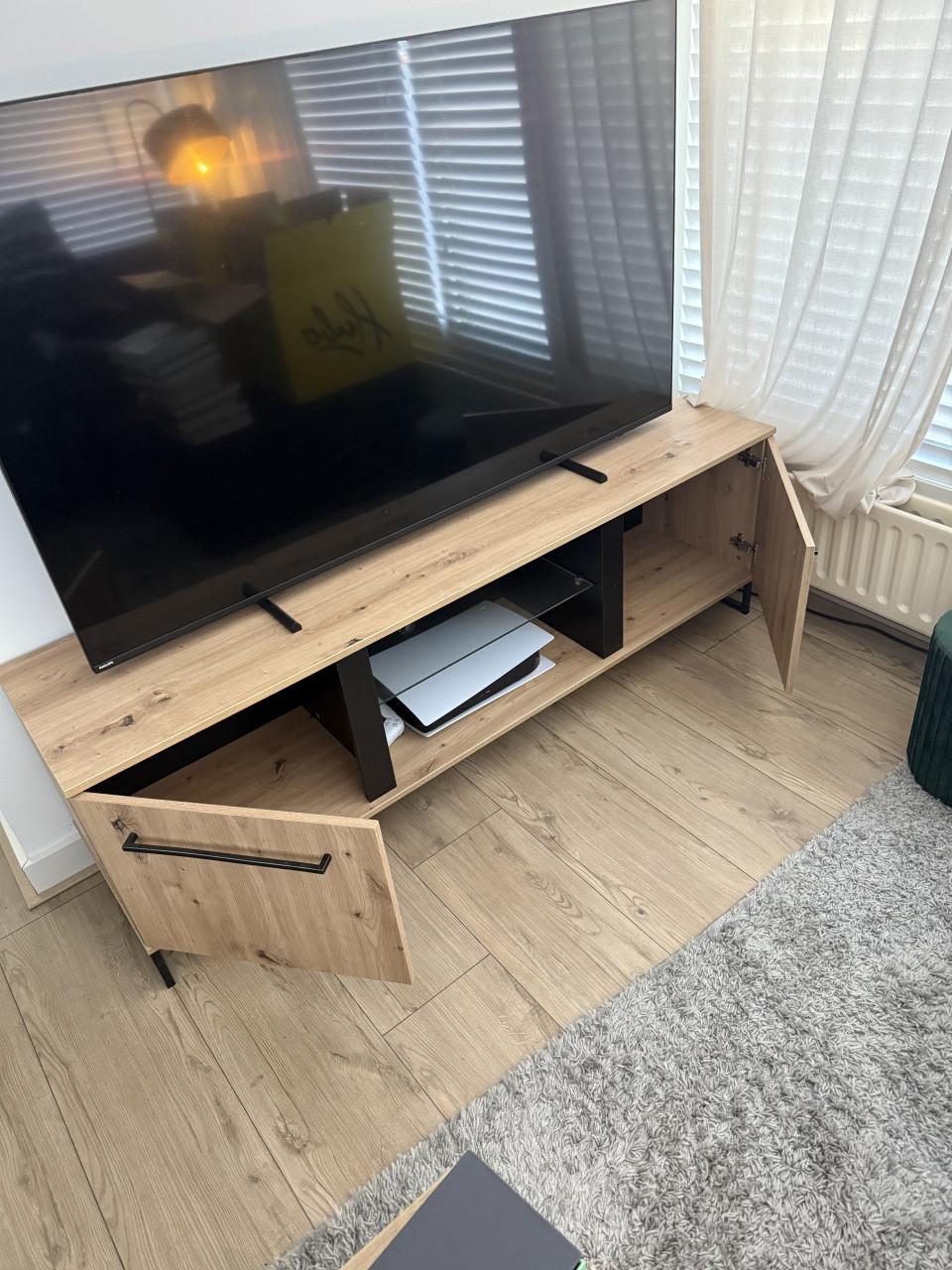 Modern TV-meubel van Meubella – Zeer goede staat
