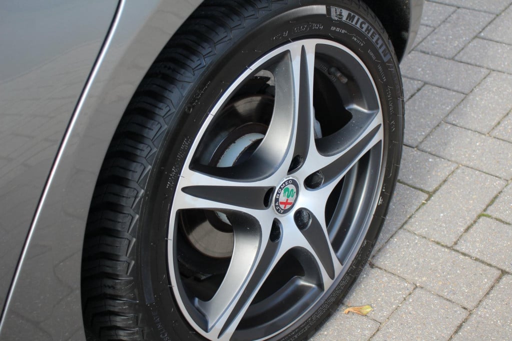 Alfa Romeo Giulietta 1.4 turbo multiair veloce tct - navi - cruise - uconne