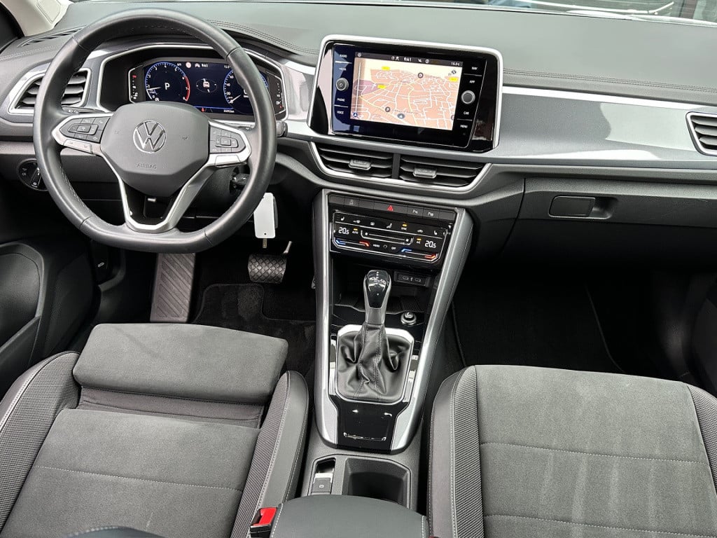 Volkswagen T-roc 1.5 tsi 150pk dsg style | trekhaak | carplay | adapt. crui