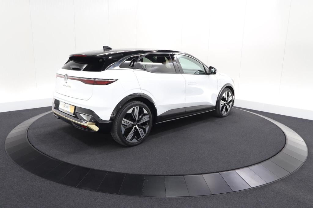 Renault Megane E-tech ev60 optimum charge iconic | 360 camera | harman kard