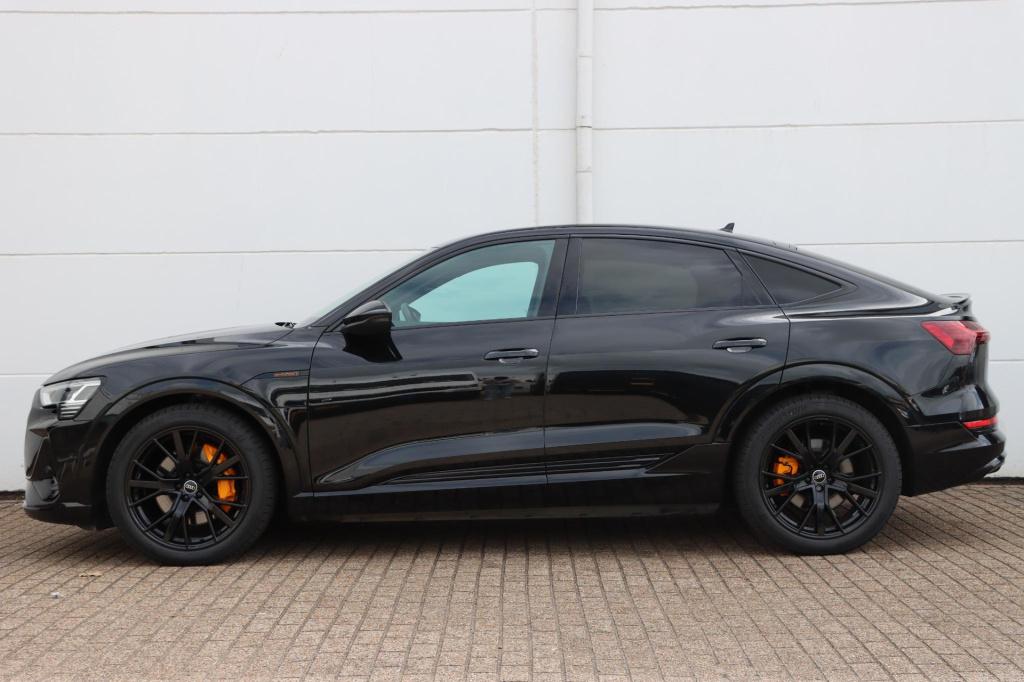 Audi E-tron sportback 55 quattro black edition 95 kwh 408pk s-line | soh 94