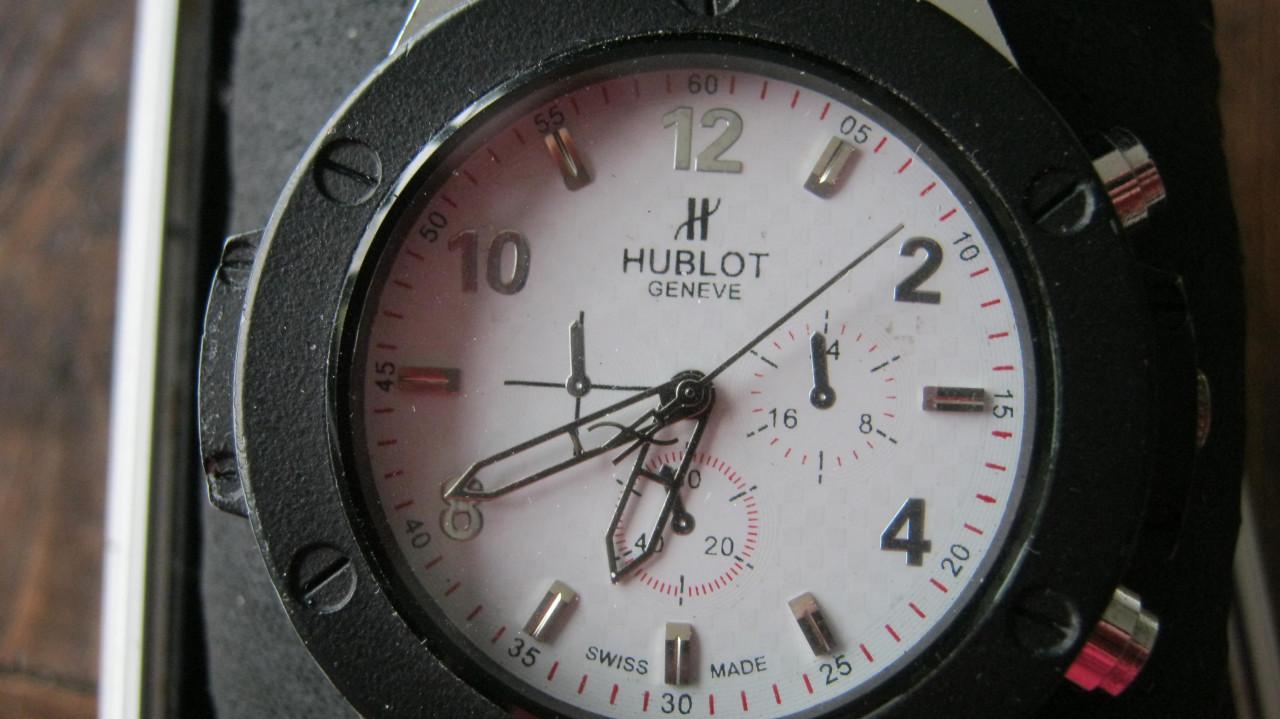 TE KOOP HUBLOT VOOR  20 EURO