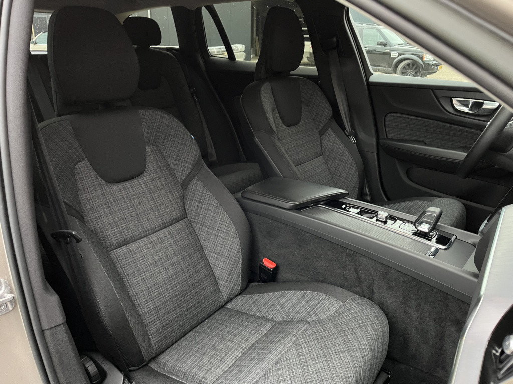 Volvo V60 2.0 b3 core aut. | auto pilot | carmera | stoel/stuurverw. | keyl