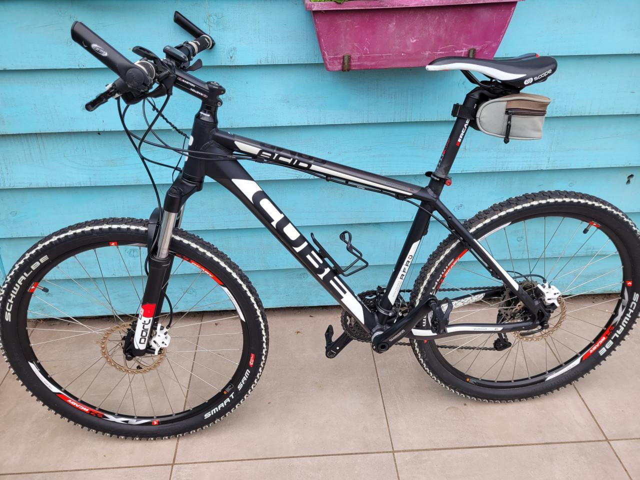 Te koop zeer nette cube mountainbike