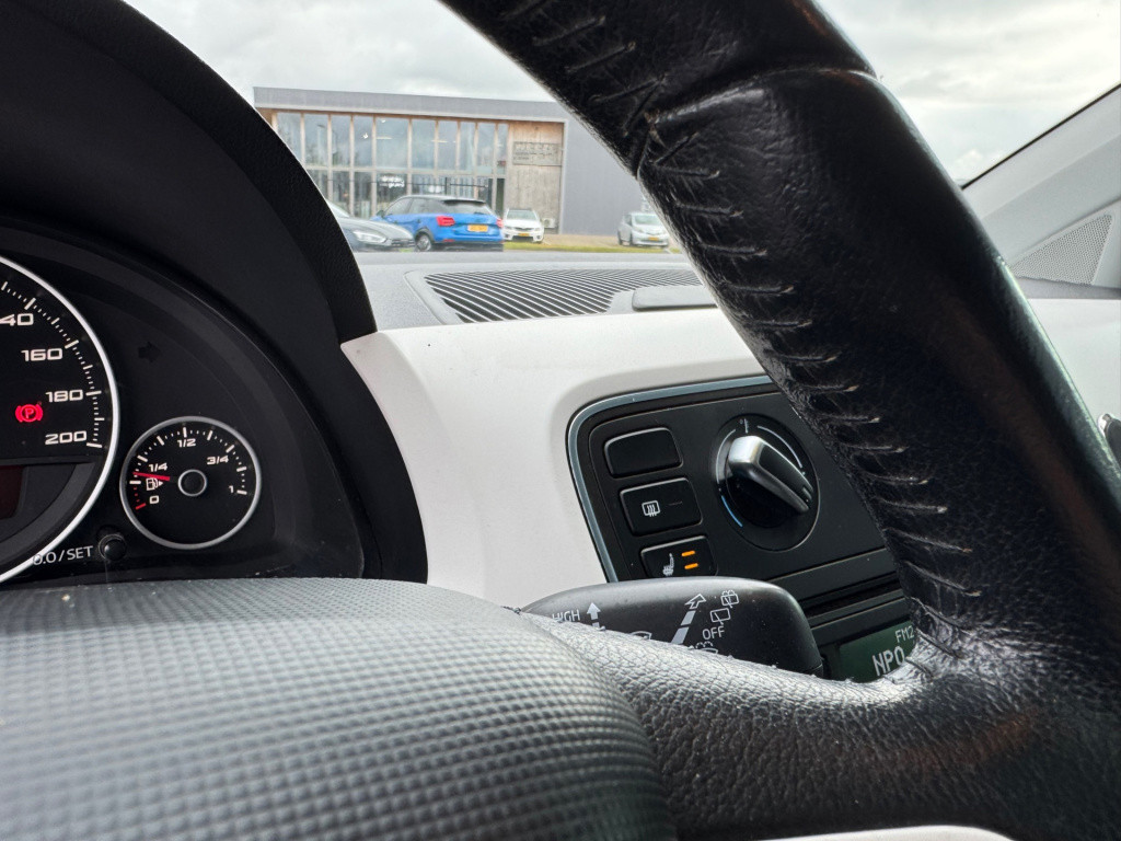 Seat Mii 1.0 style chic * panoramadak * stoelverwarming