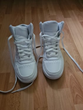 Adidas sneakers maat 39 (nauwelijks gedragen!)