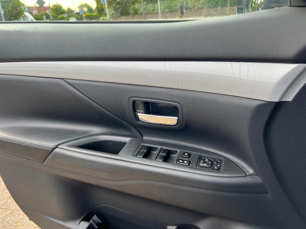 Mitsubishi Outlander phev limited edition, jaar bovag en apk, inclusief beu