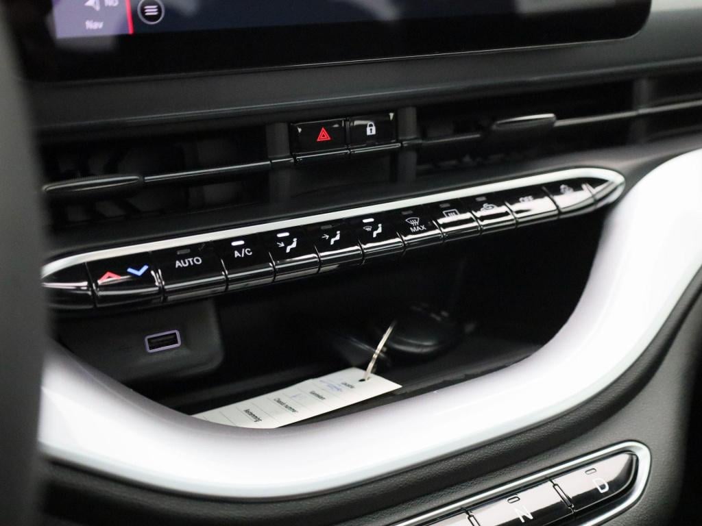 Fiat 500e 500e 42 kwh icon | achteruitrijcamera | stoelverwarming | apple c
