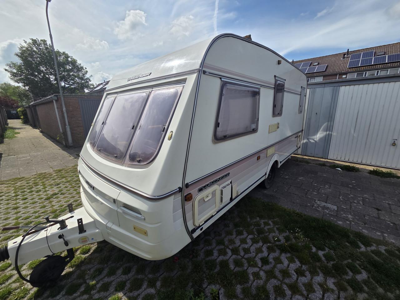 Swift challenger 470 met voortent