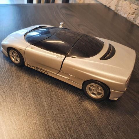 Model auto BMW NAZCA  M12