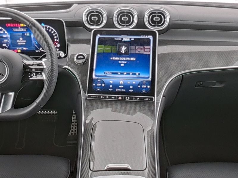 Mercedes-Benz Glc 300e 4matic amg line i niveau regeling i panorama dak i d