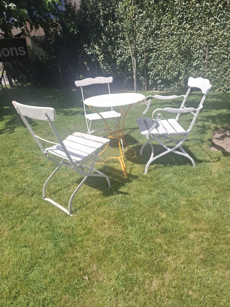 Zeer oude tuinset