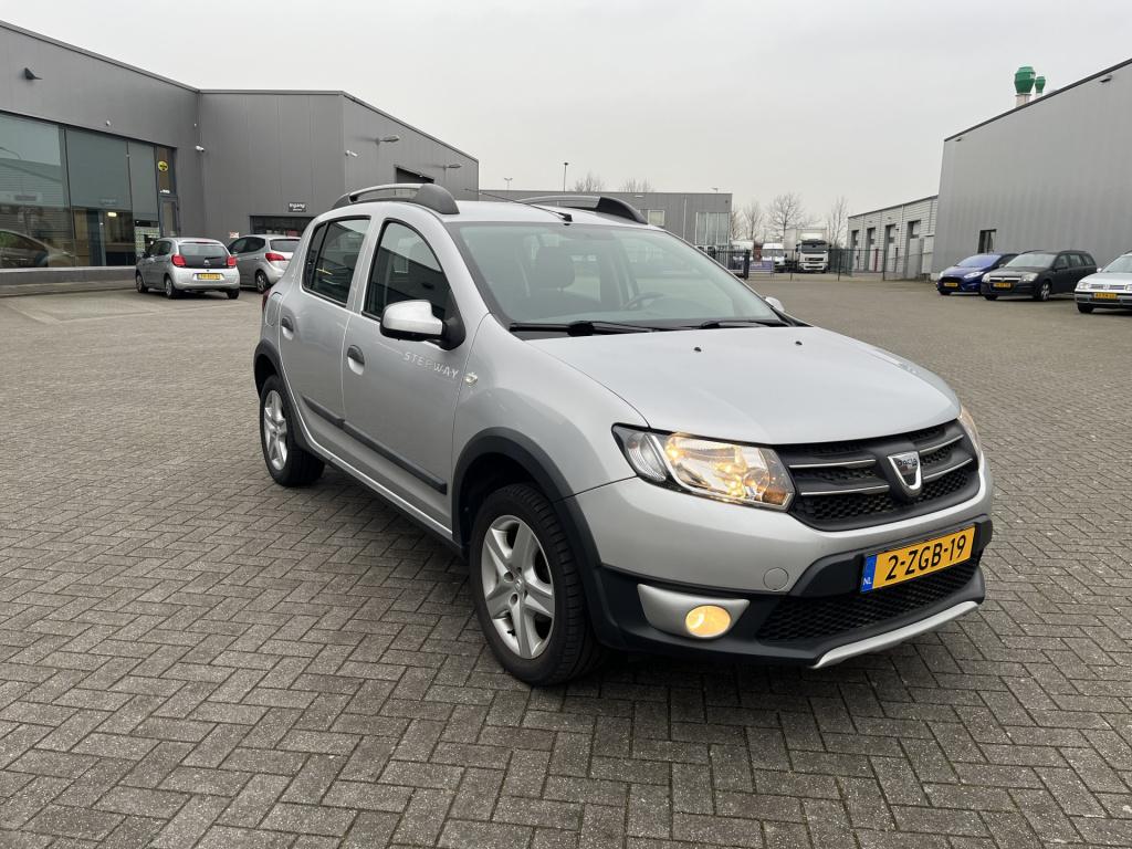 Dacia Sandero Stepway 0.9 tce lauréate 40 dkm