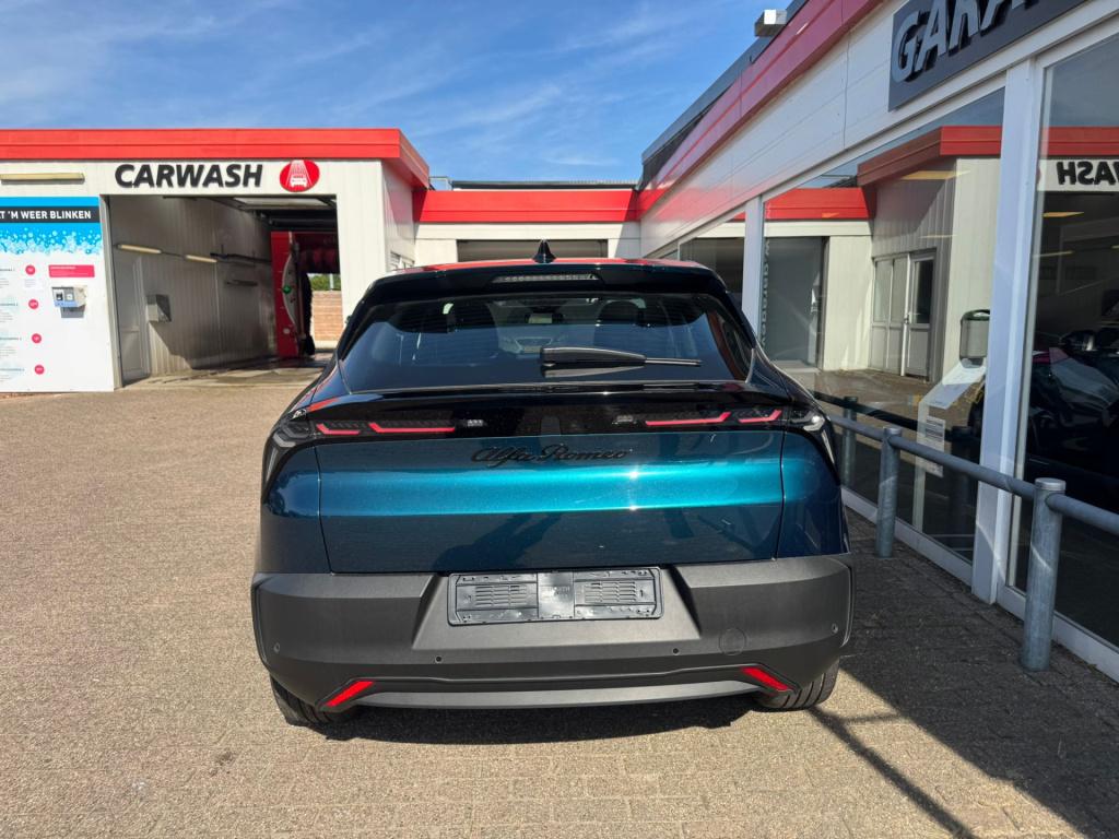 Alfa Romeo Junior elettrica 54 kwh