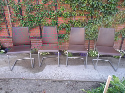 Eetkamerstoelen vier stuks modern