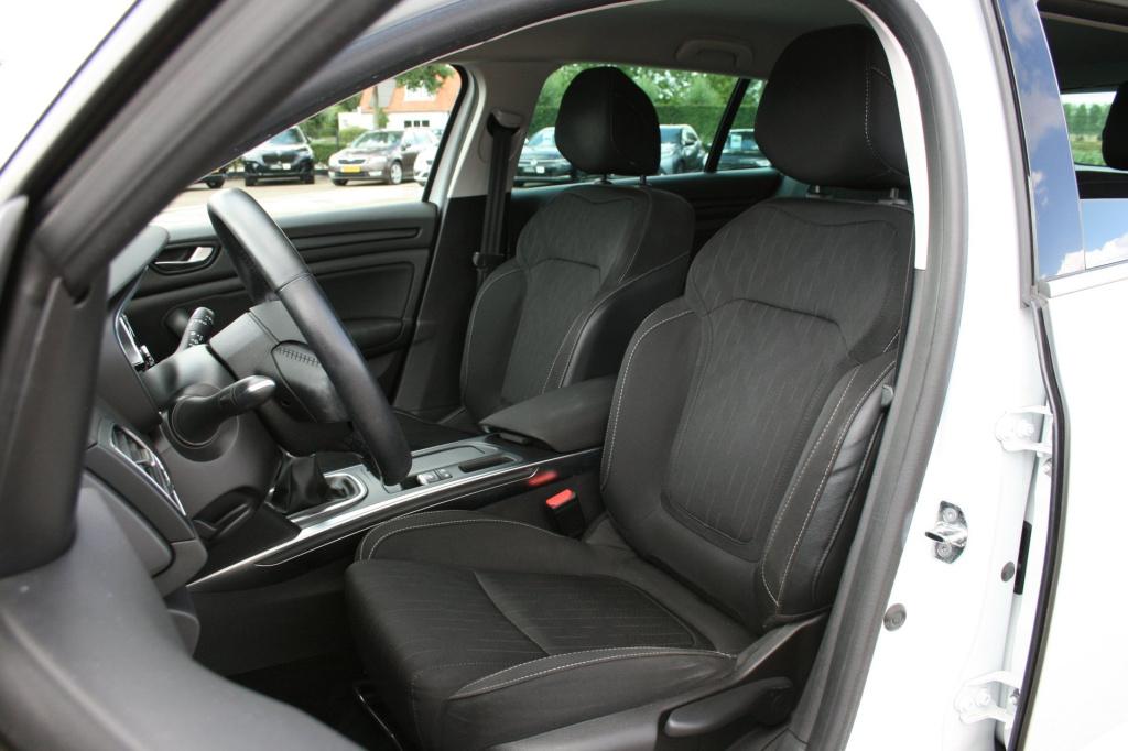 Renault Megane 1.3 tce limited / trekhaak / navi / pdc / keyless