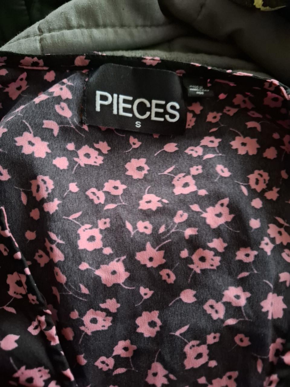 Merkkleding maat s-m/36-38