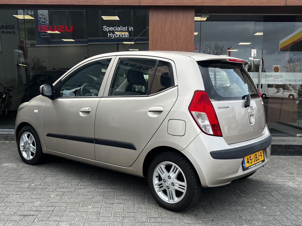 Hyundai I 10 1.25i i-catcher | meeneemprijs met nieuwe apk | radio | airco 