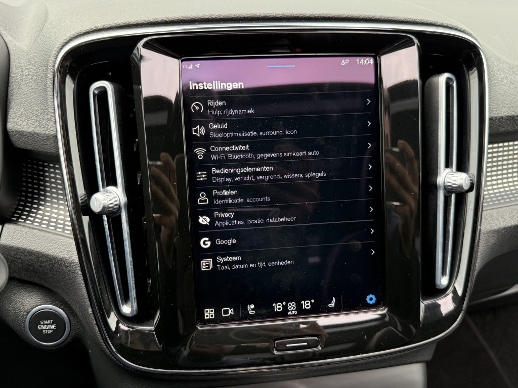 Volvo XC40 b3 163pk ultimate dark| adap.cruise| panodak| camera| elek.stoel