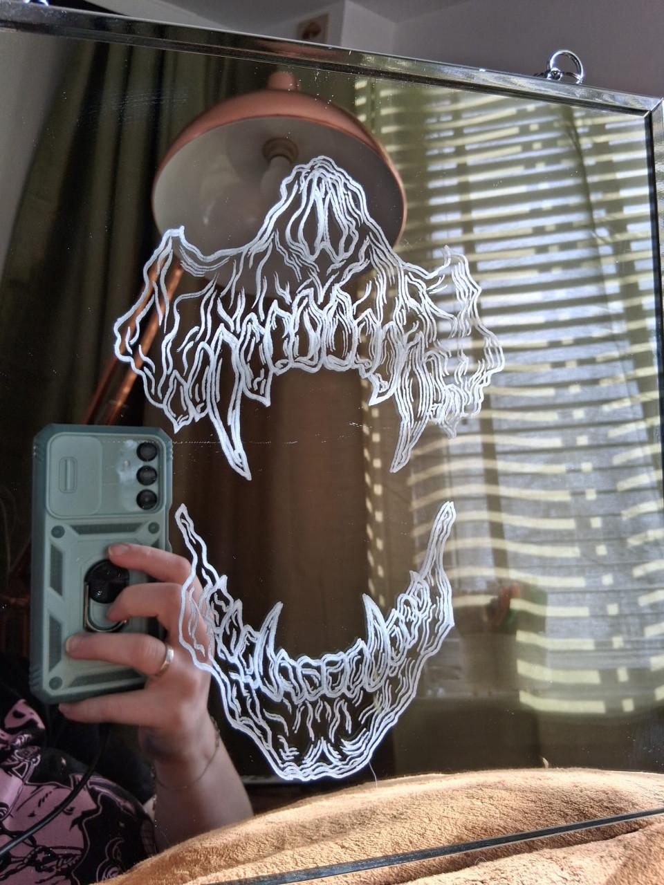 Uniek graveerwerk op maat op spiegels, glas en meer