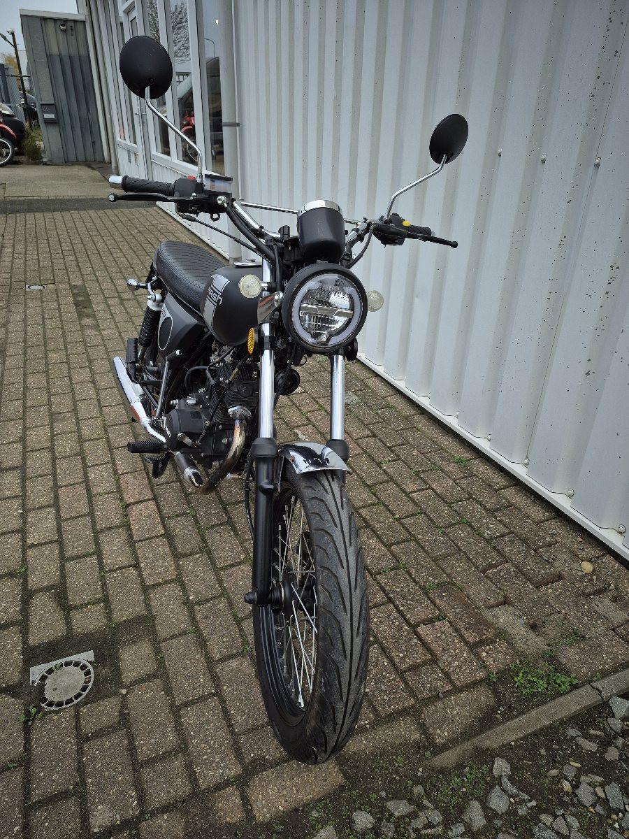 Mash Fifty Brommer uit 2024