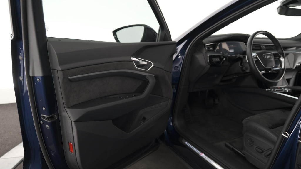 Audi E-tron sportback 55 quattro s edition 95 kwh 408 pk| head-up display |