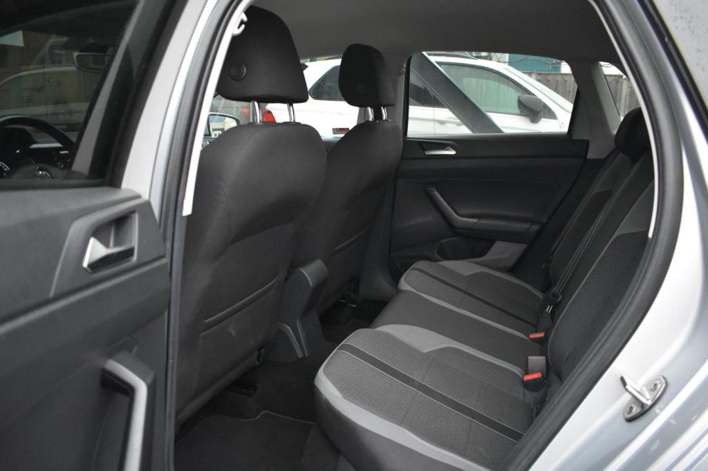 Volkswagen Polo 1.0 tsi highline | stoelverwarming | adaptieve cruise contr