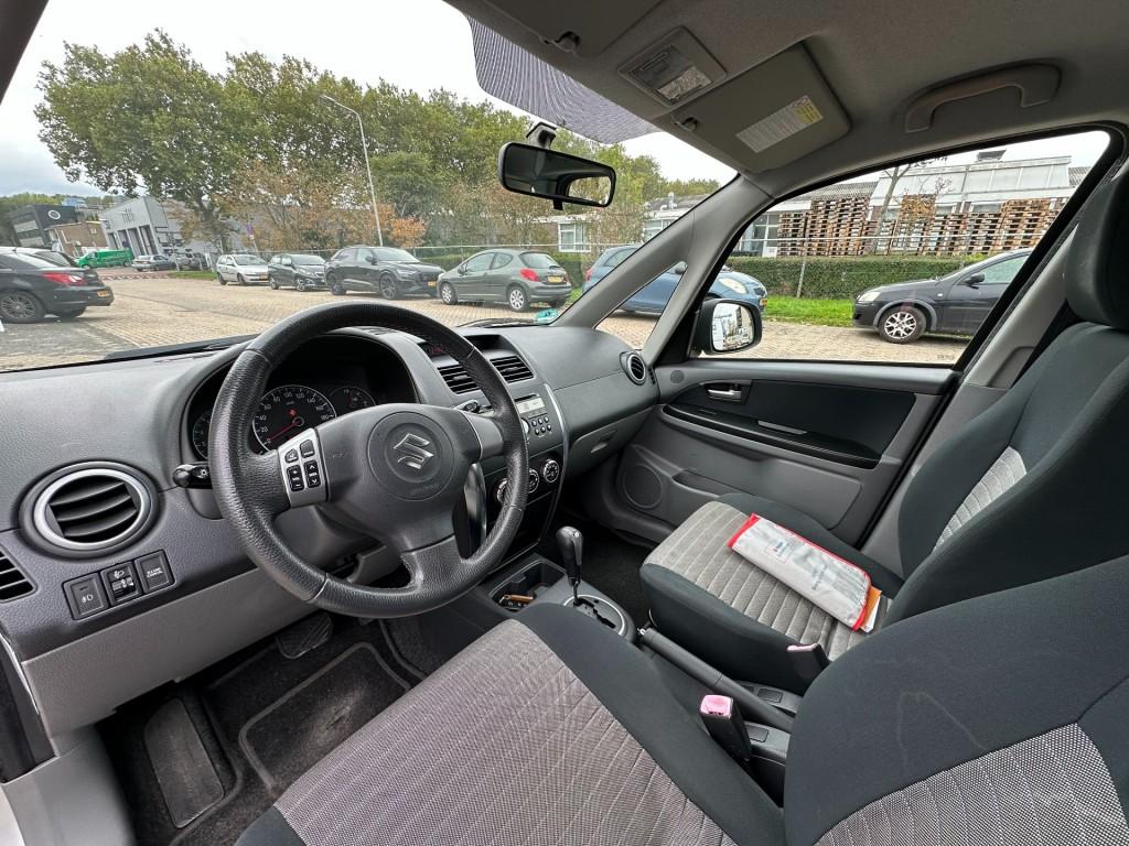 Suzuki Sx4 1.6 exclusive automaat airco hoge zit!