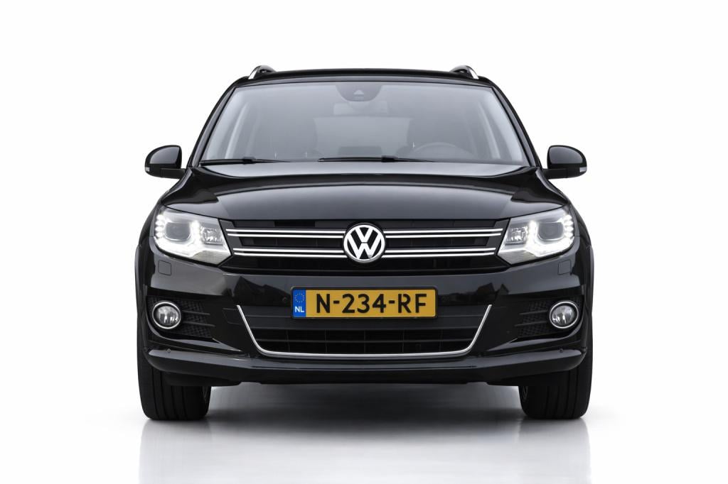 Volkswagen Tiguan 1.4 tsi r-line lm | trekhaak | xenon | led | stoelverwarm