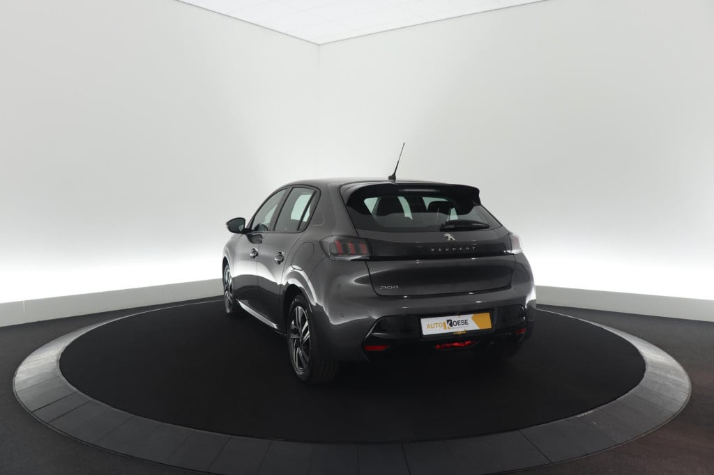 Peugeot 208 puretech 100 eat8 allure | camera | apple carplay | navigatie |