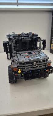 Lego technic 42129 Mercedes zetros trail truck