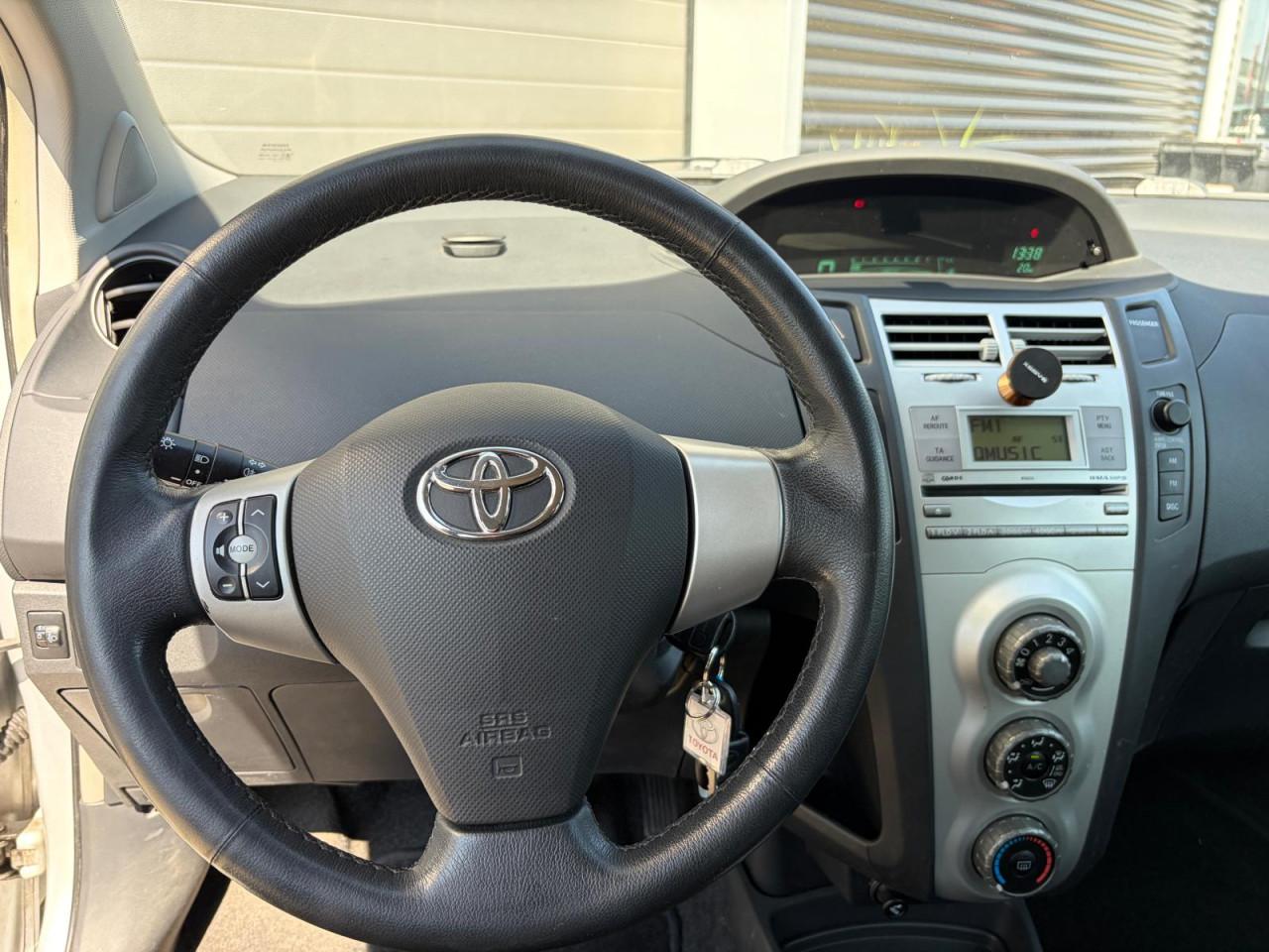 Toyota Yaris 1.3 VVTi Sol MMT/120.000 NAP/Airco/Automaat/