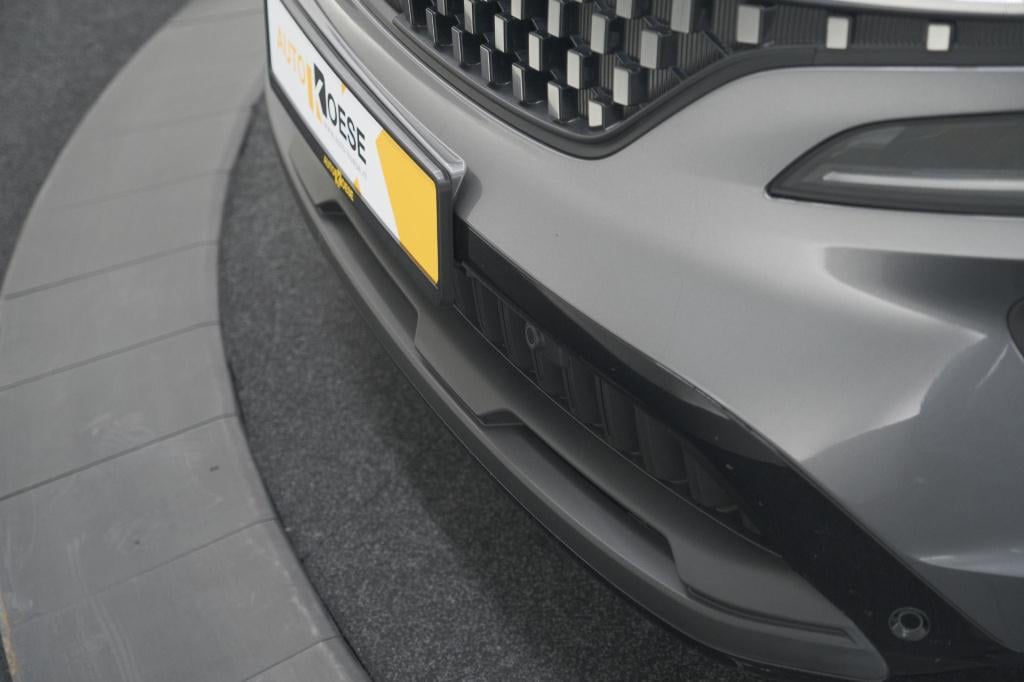 Renault Austral 1.2 e-tech full hybrid 200 techno | 360 camera | panoramada